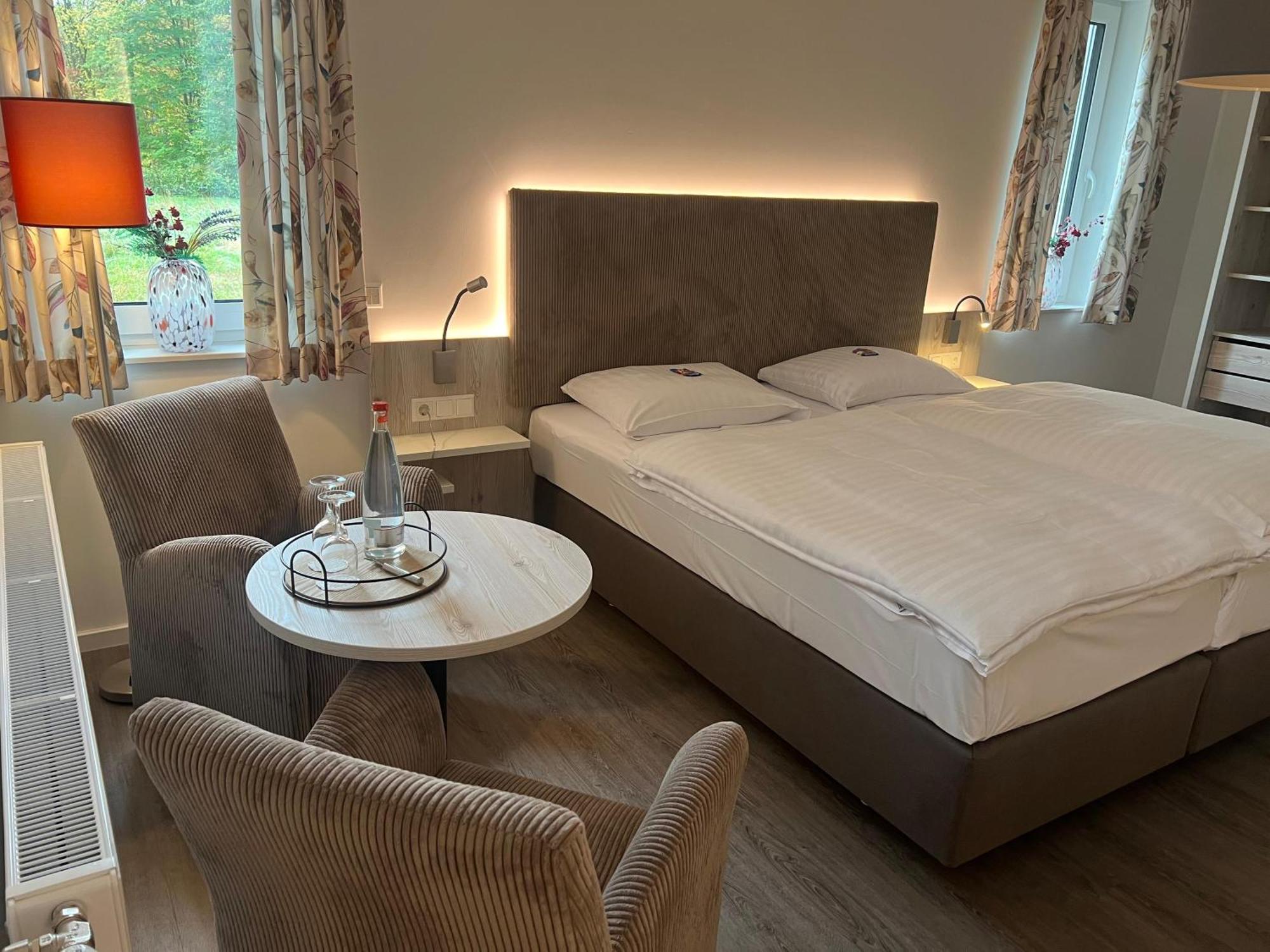 Hotel Zur Post Neubruchhausen Bagian luar foto