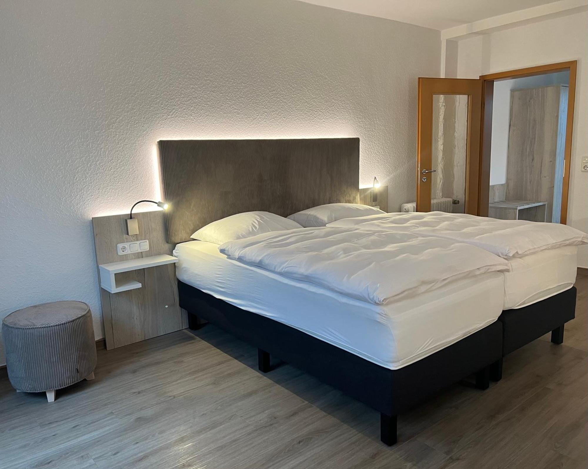 Hotel Zur Post Neubruchhausen Bagian luar foto