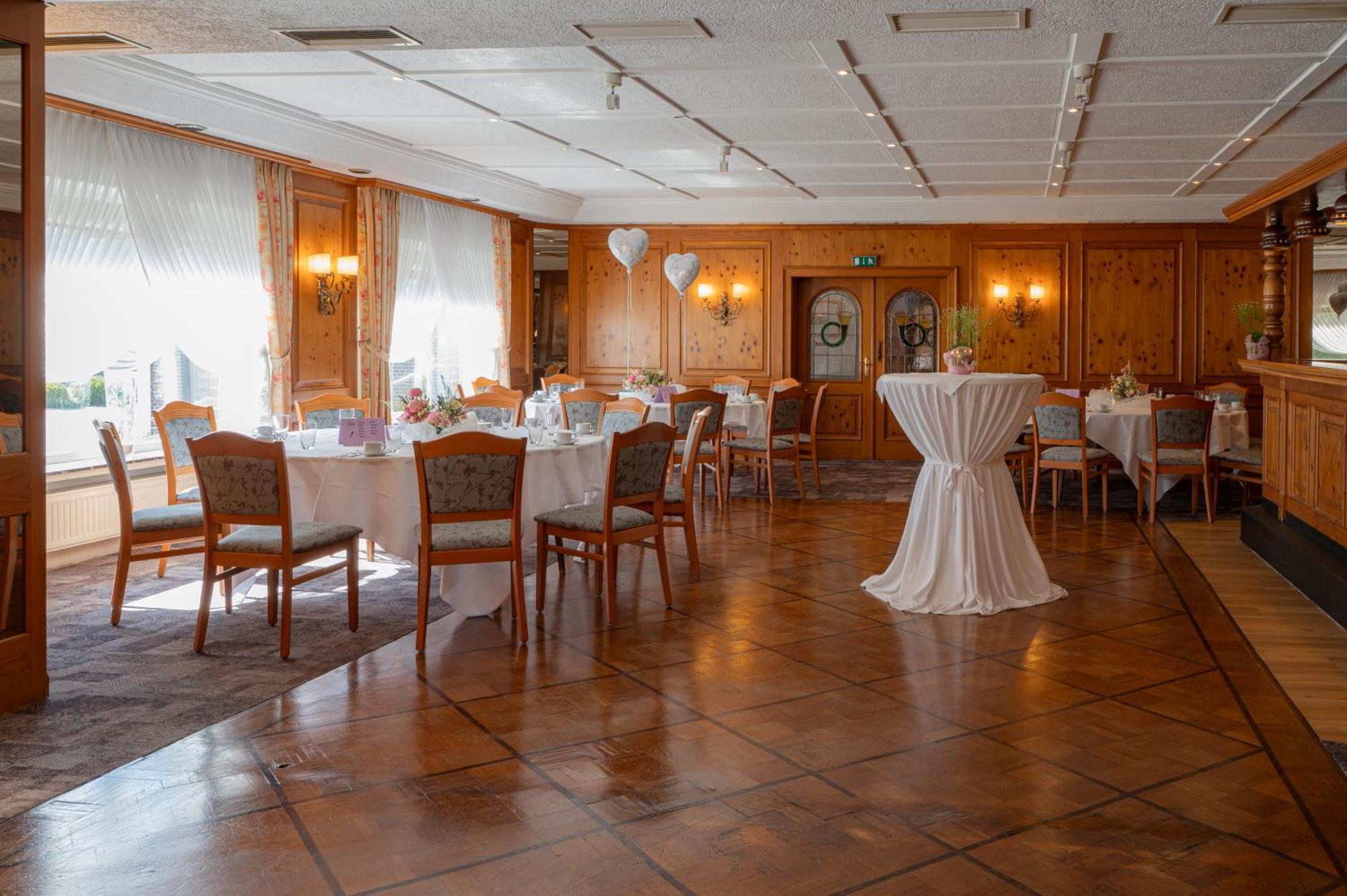 Hotel Zur Post Neubruchhausen Bagian luar foto