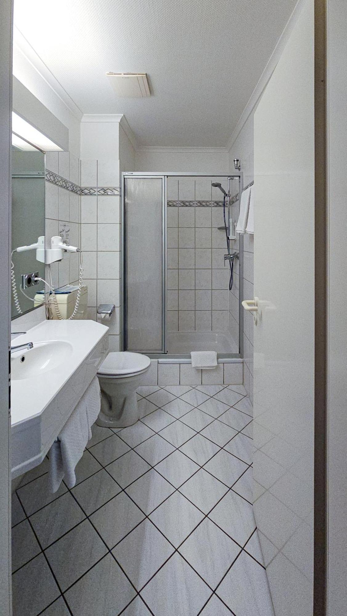 Hotel Zur Post Neubruchhausen Bagian luar foto