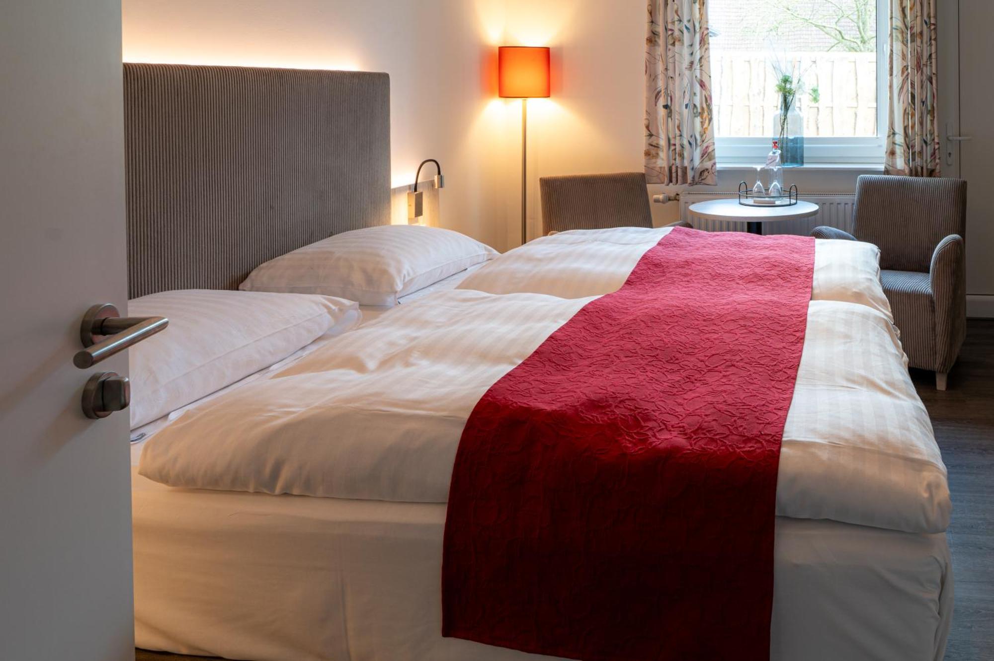 Hotel Zur Post Neubruchhausen Bagian luar foto